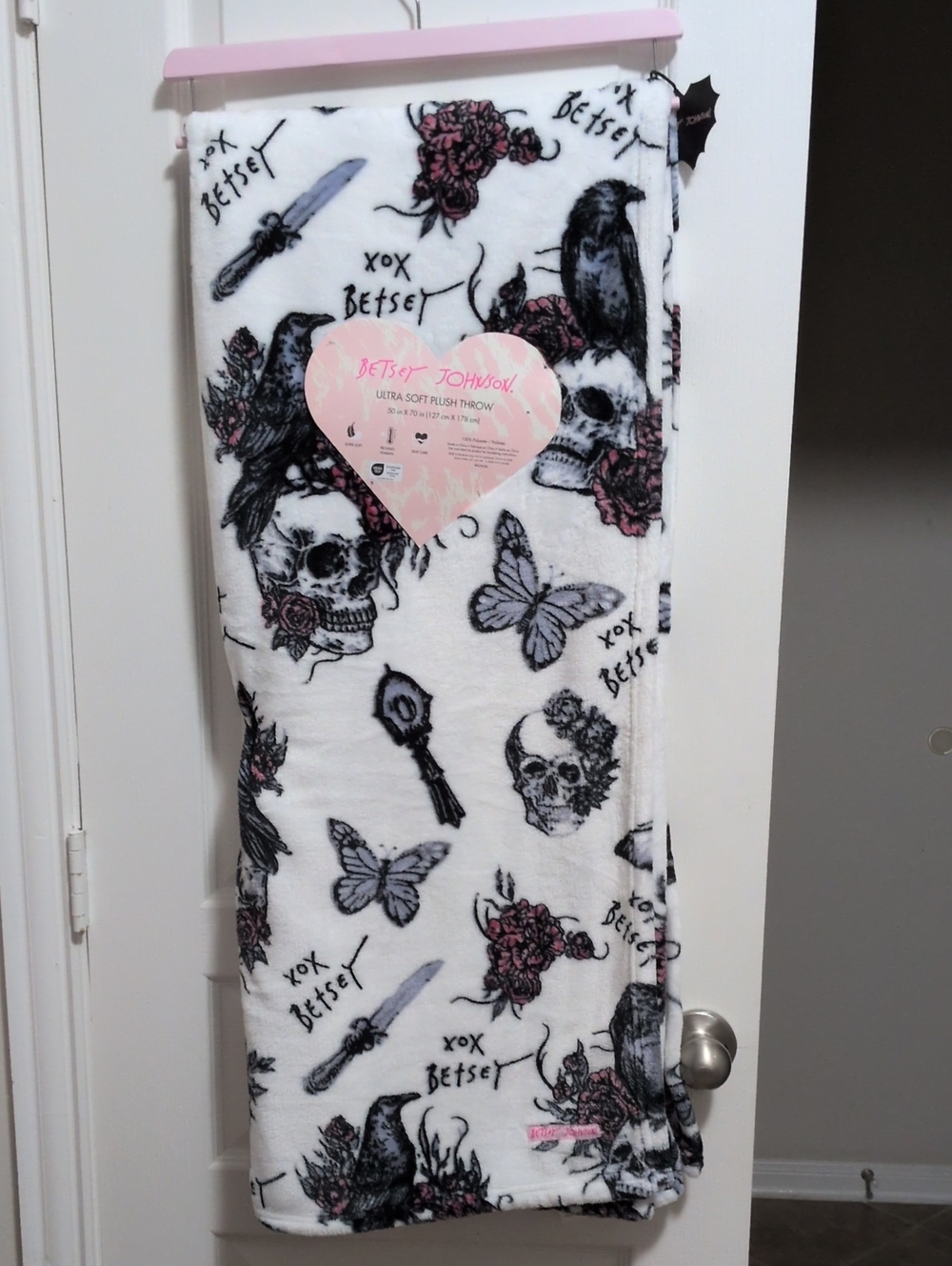 Ultra Soft Plush Throw Gothic Skulls And Butterflies